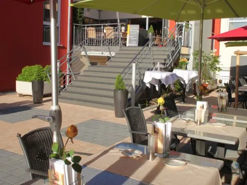 Bundschu Restaurant — photo 14