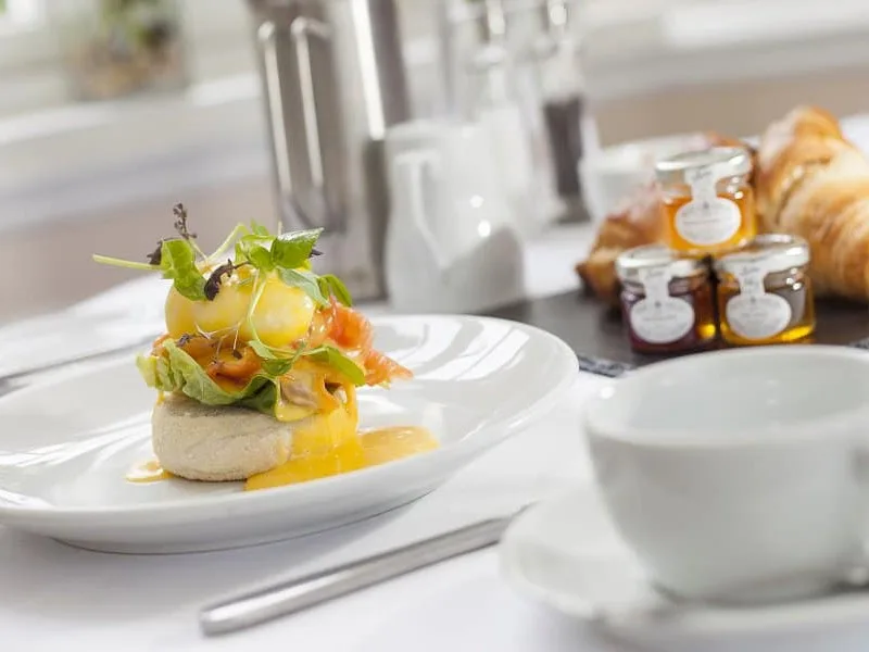 Two Bridges Hotel — food