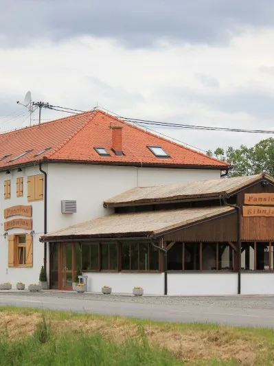 Restoran Ribnjak — photo 17