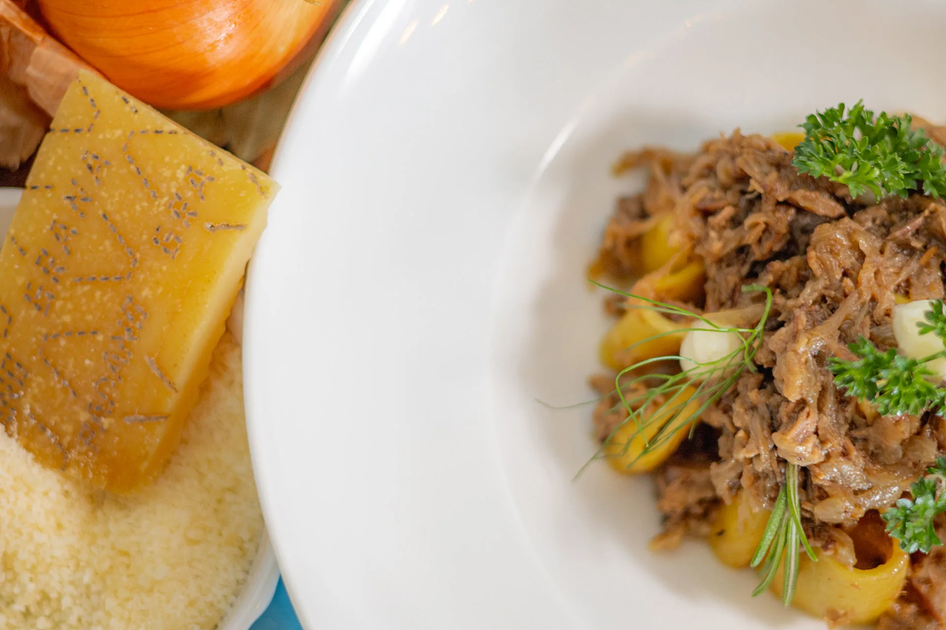 'O Munaciello — food