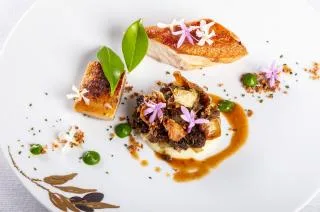 La Bastide Saint-Antoine — food