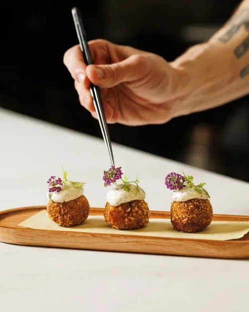Theion, Guildford
