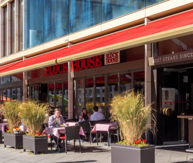 BLOCK HOUSE Frankfurt Westend — atmosphere