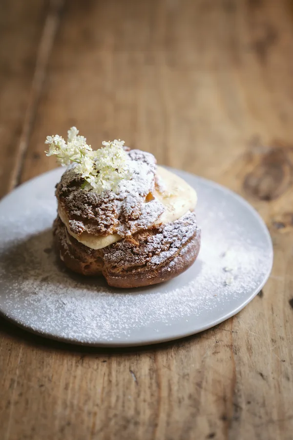 Aux bons vivres — food