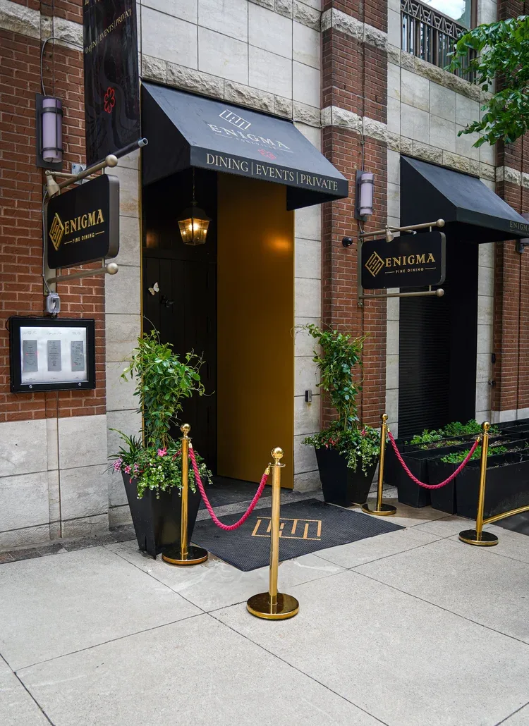 Enigma Yorkville — photo 101