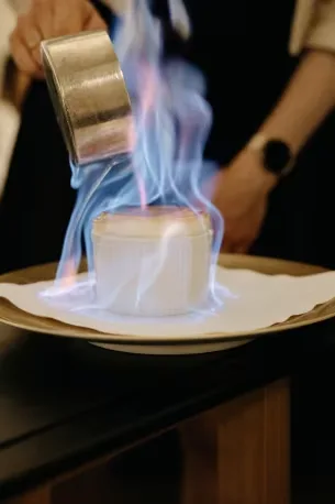 Les Fresques - Hôtel Royal — kitchen