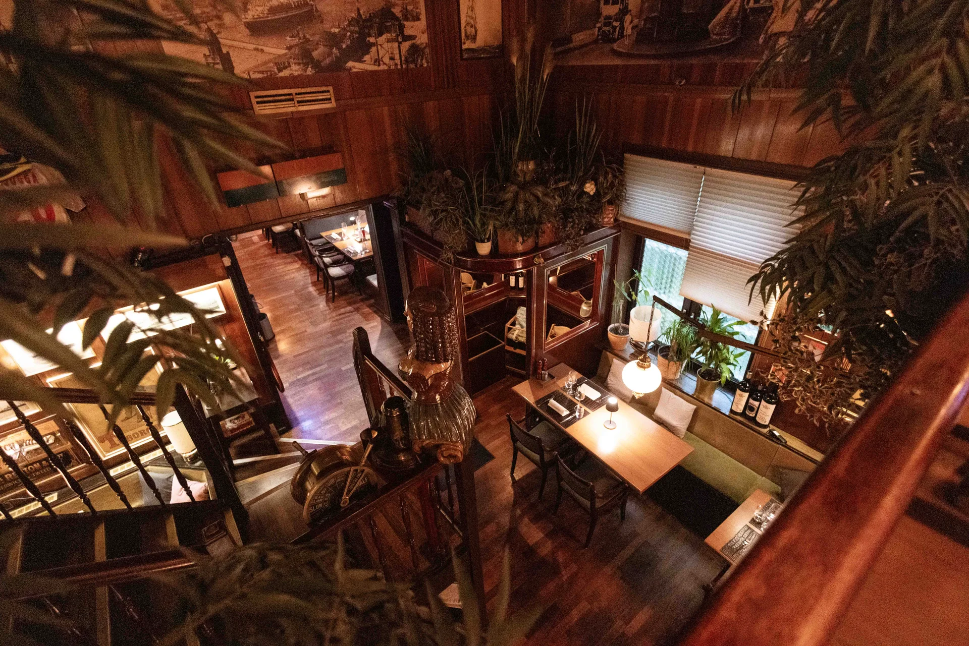 Old Commercial Room — photo 17