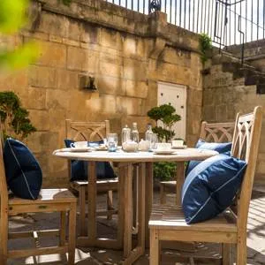 Montagu's Mews, Bath