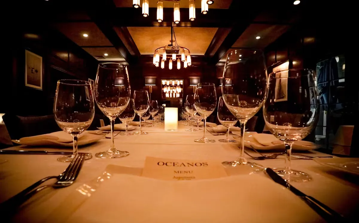 Oceanos Oyster Bar & Sea Grill — photo 17