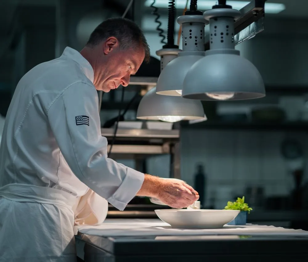 Royal Manotel — kitchen