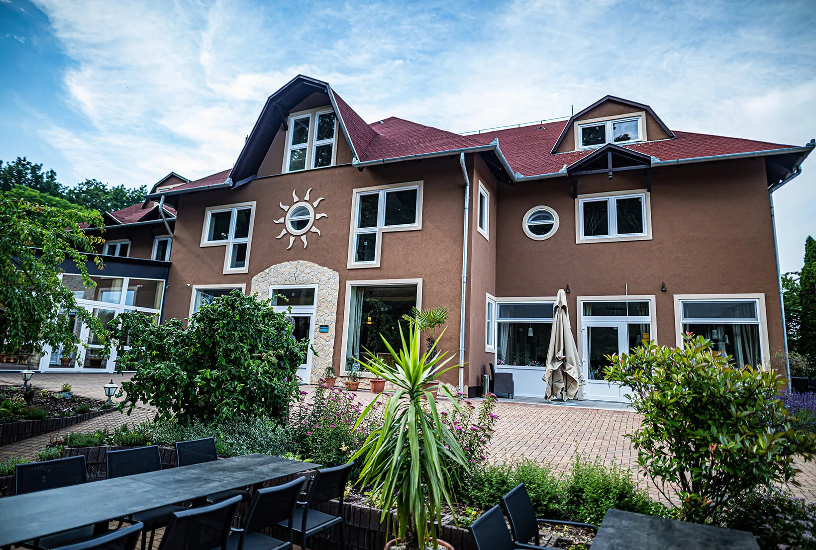 Bonne Chance Restaurant & Hotel — photo 15