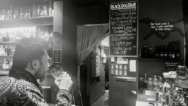 Black Dog Bar — photo 10