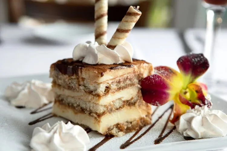 Bagatelle — photo 12