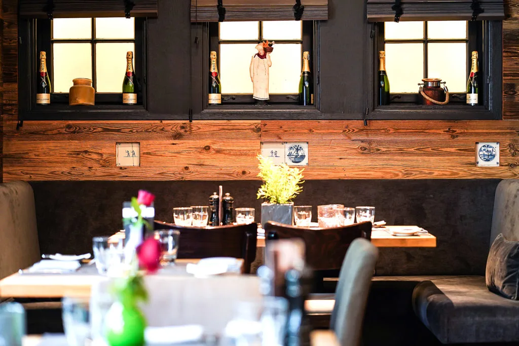 Henny’s Restaurant — photo 20