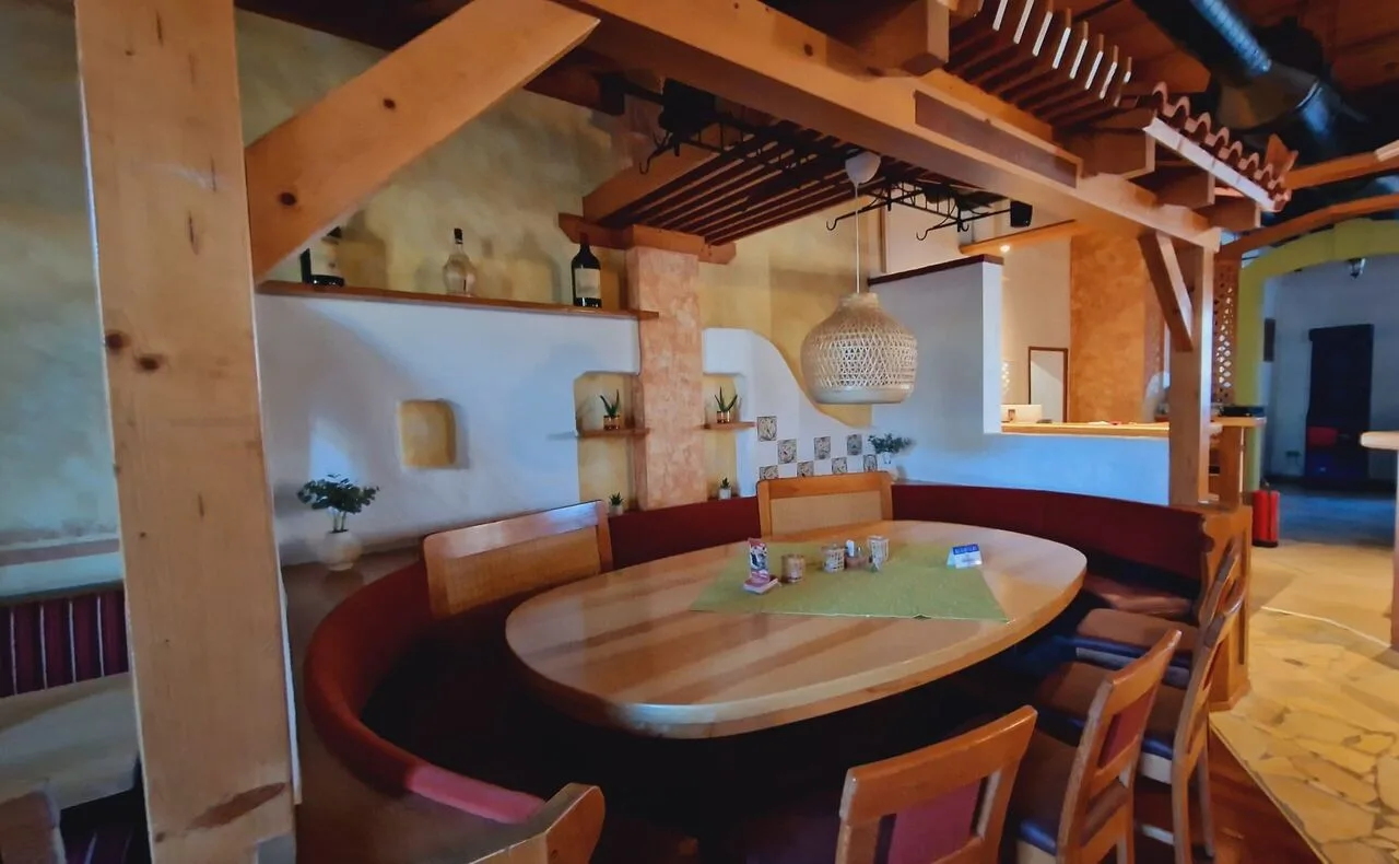 Trattoria Buon Gusto — atmosphere