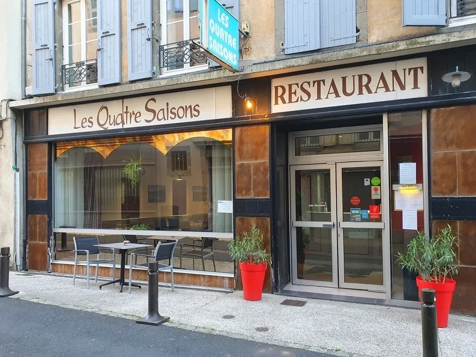 Les Quatre Saisons — atmosphere