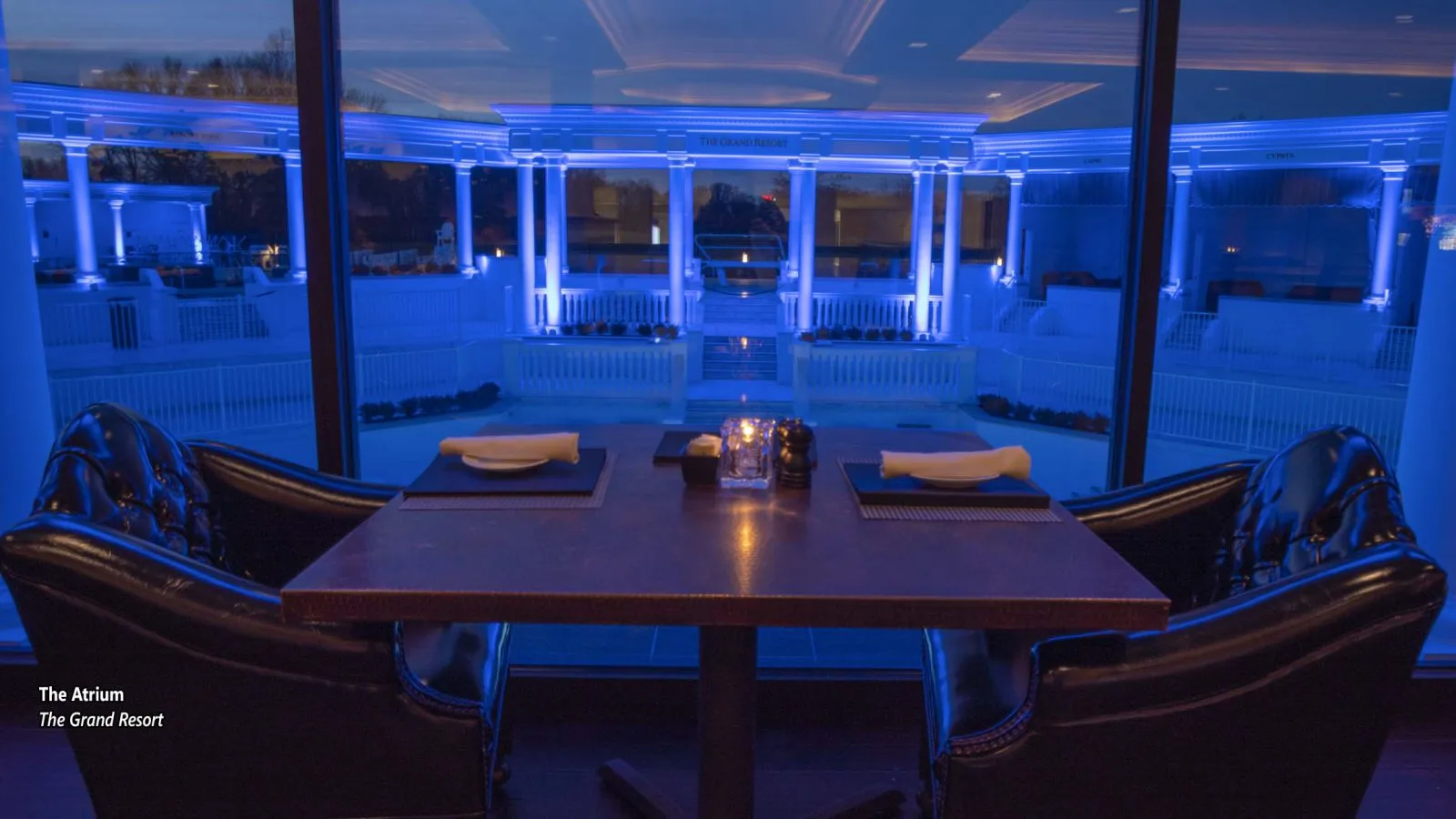 Gatsby's — atmosphere