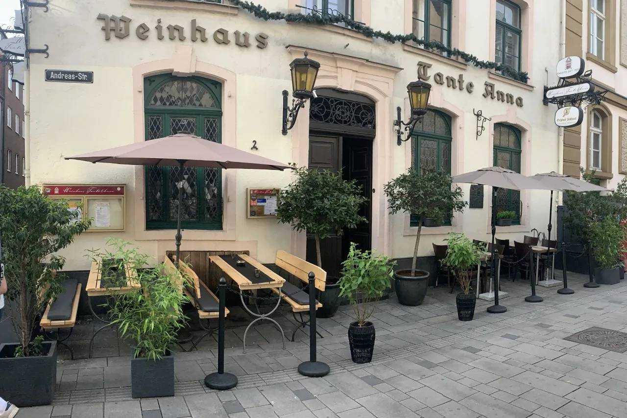 Weinhaus Tante Anna — atmosphere