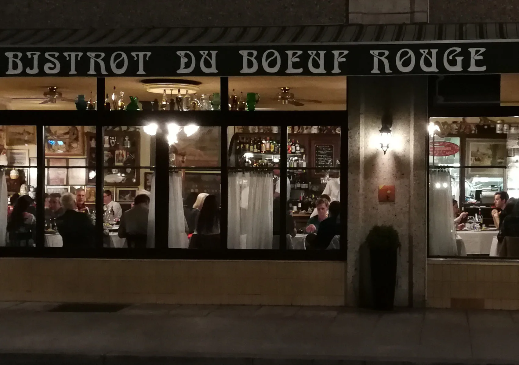 Bistrot du Boeuf Rouge — atmosphere