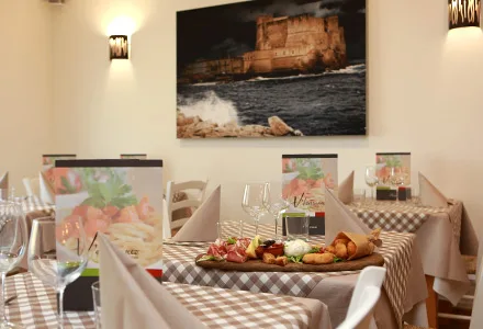 Trattoria V’diterraneo — atmosphere