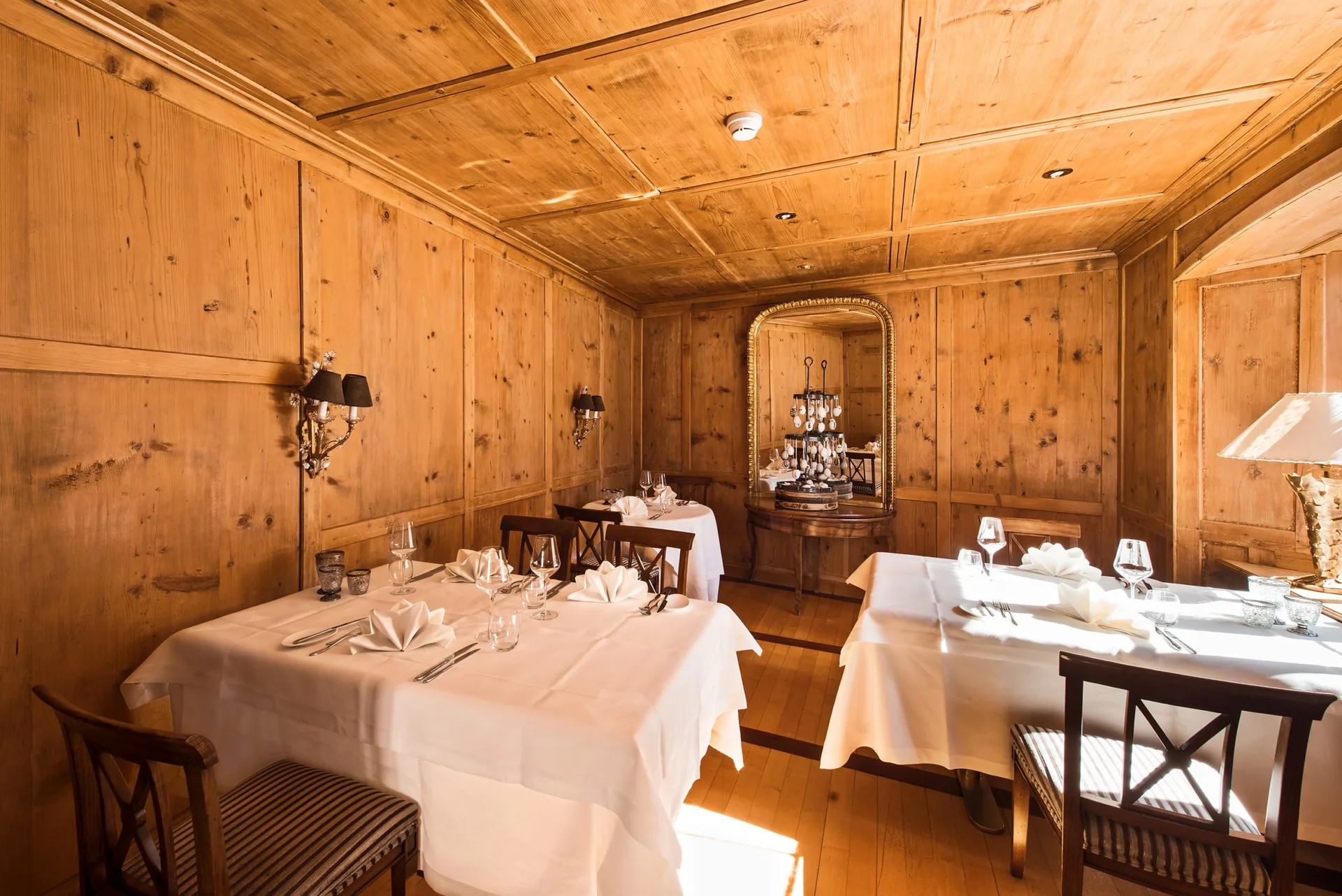 Hotel - Restaurant Weiss Kreuz — photo 33
