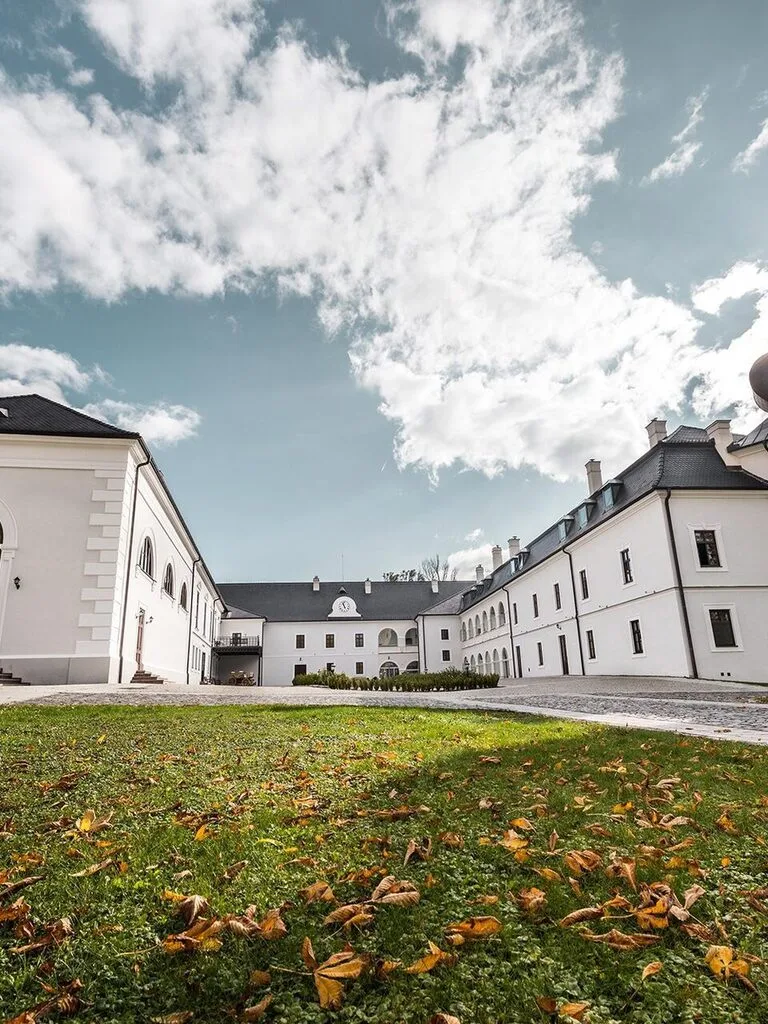 Reštaurácia SONGE Chateau Appony — photo 48
