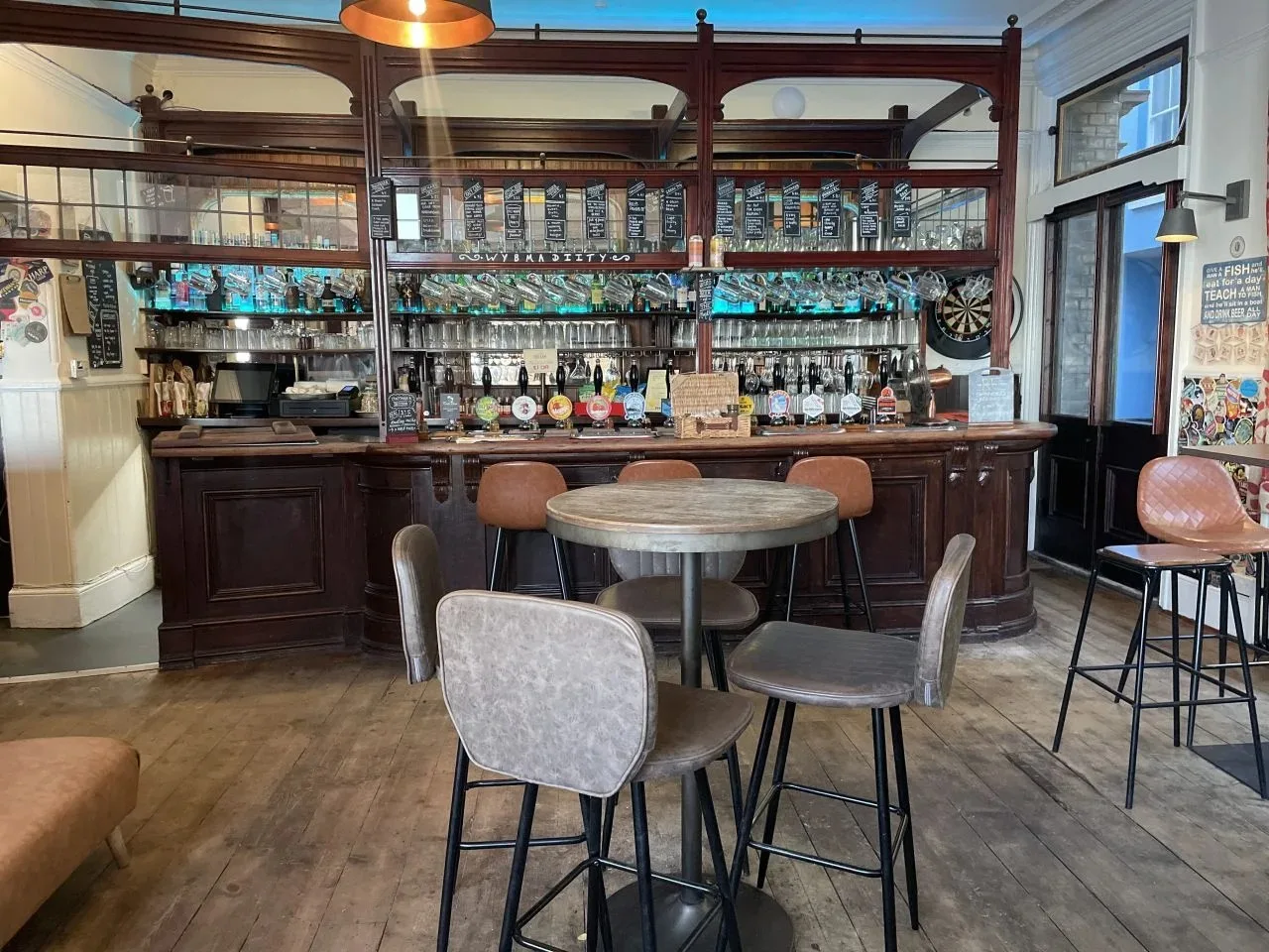 The Red Lion Food and Rooms — photo 39