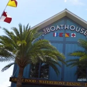 The Boathouse — atmosphere