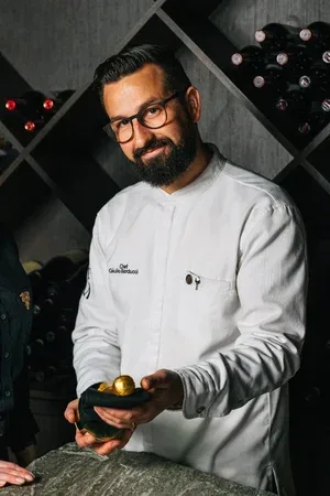Toast & Oak — kitchen