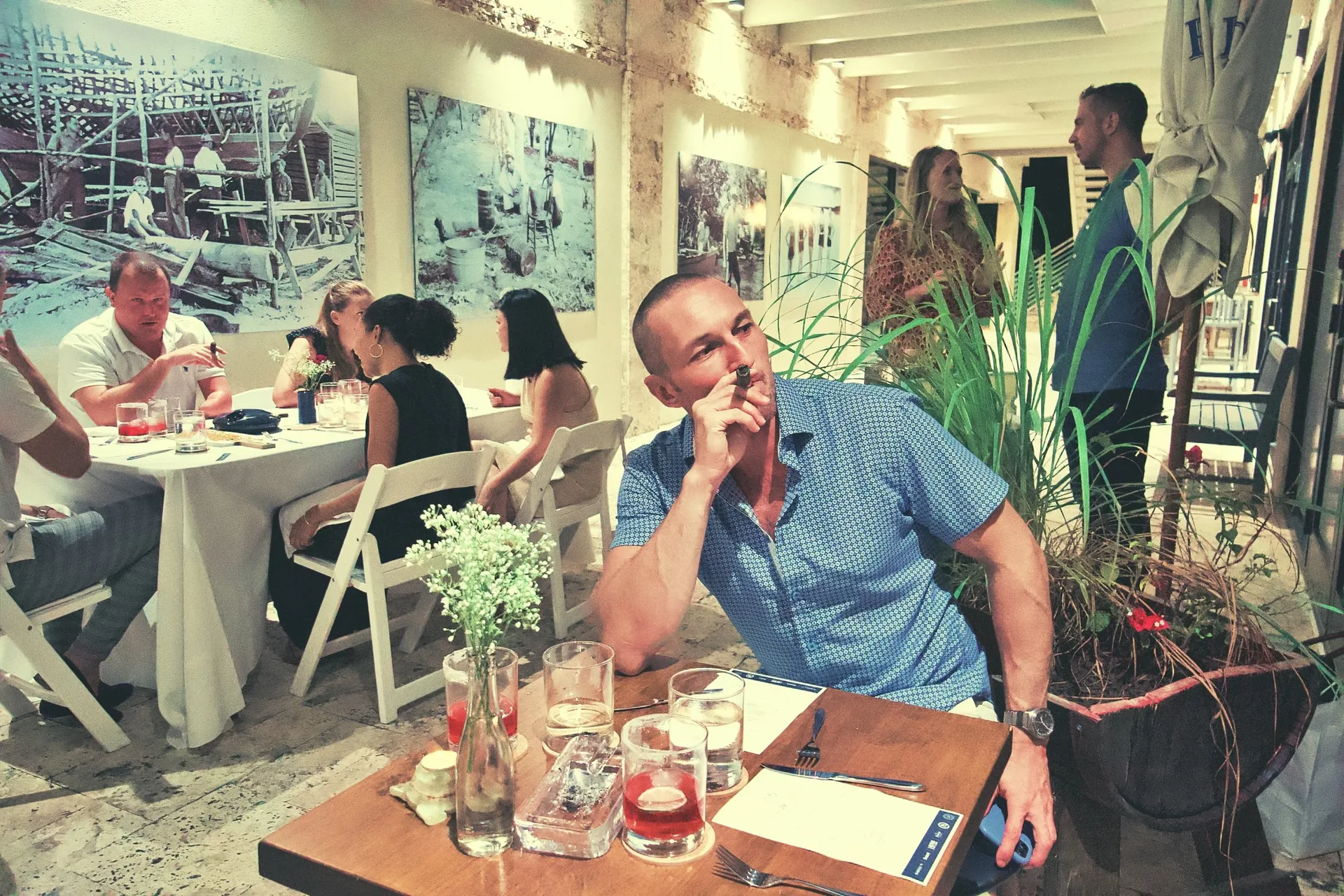 Le Petit Bar — photo 56
