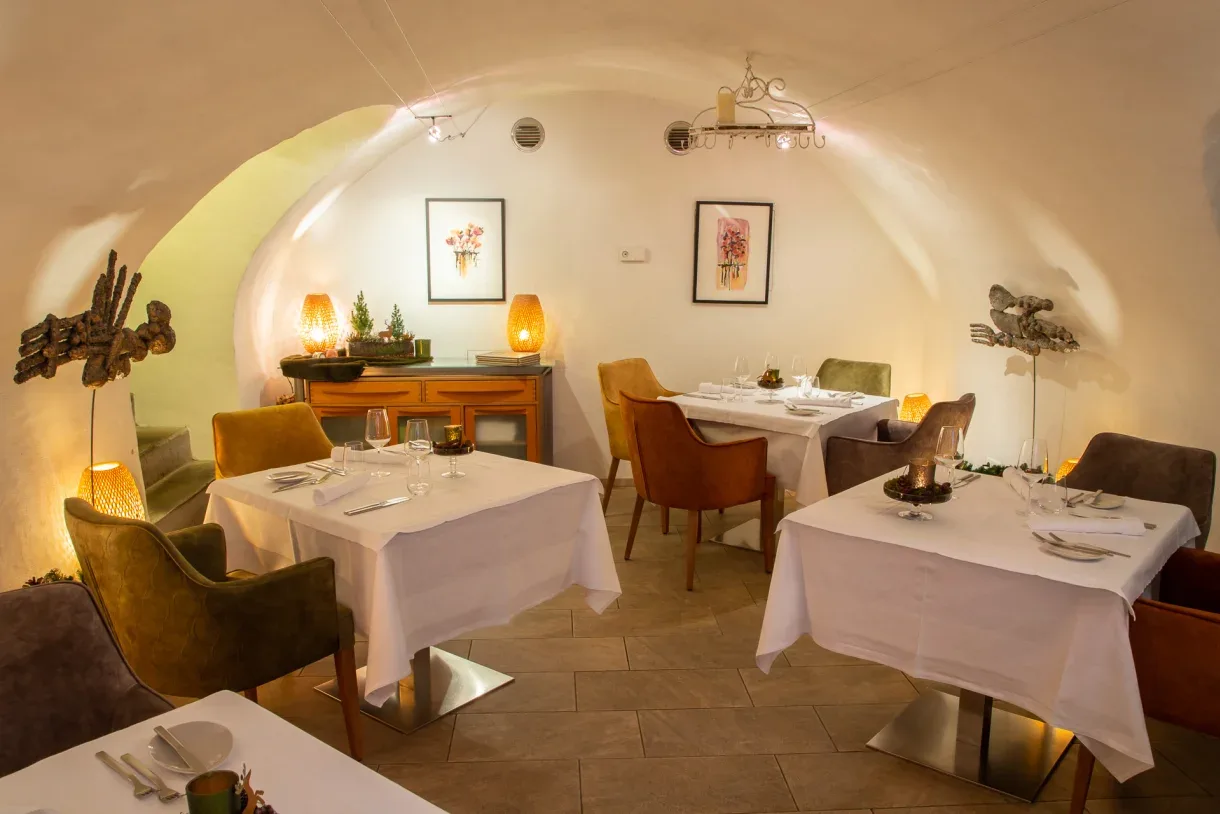 mundart Restaurant — photo 17