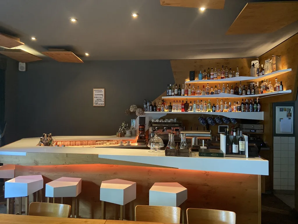 vadder Tisch+Tresen — photo 4