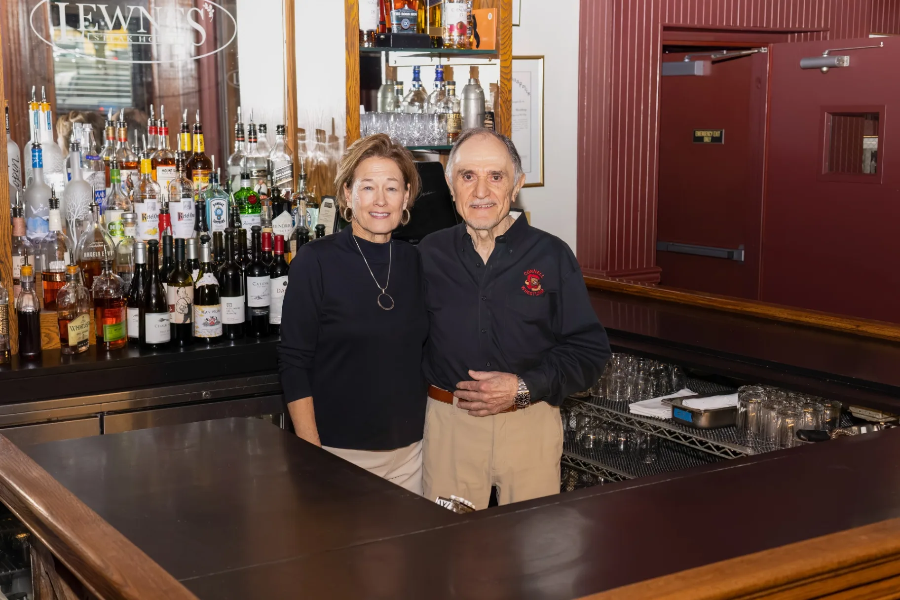 Lewnes' Steakhouse — drink