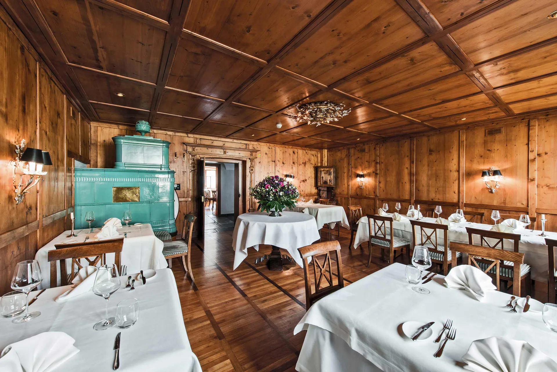 Hotel - Restaurant Weiss Kreuz — photo 27