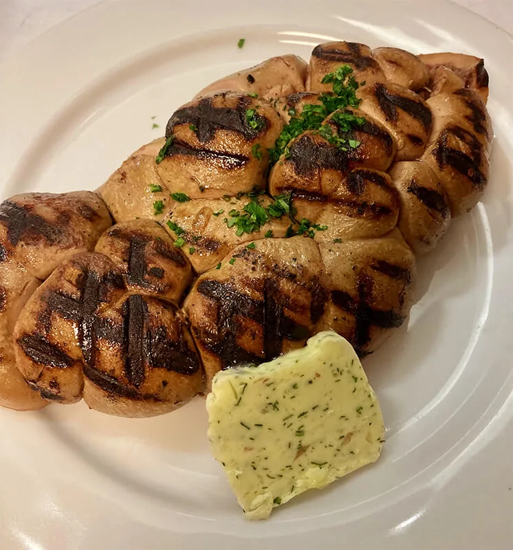 À La Biche au Bois — food