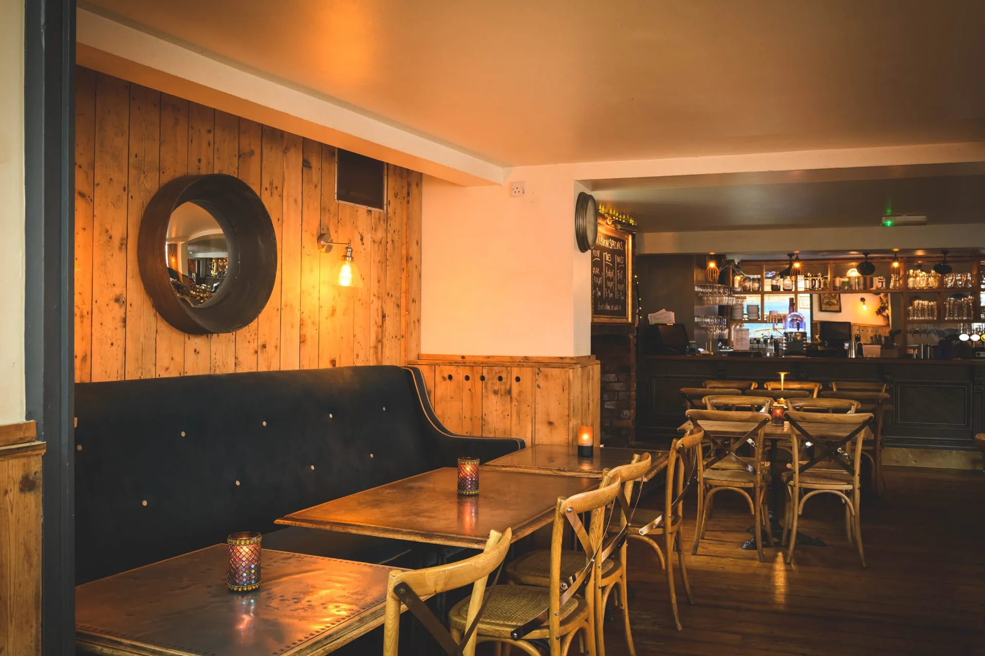 Upstairs @ The Albion — photo 46