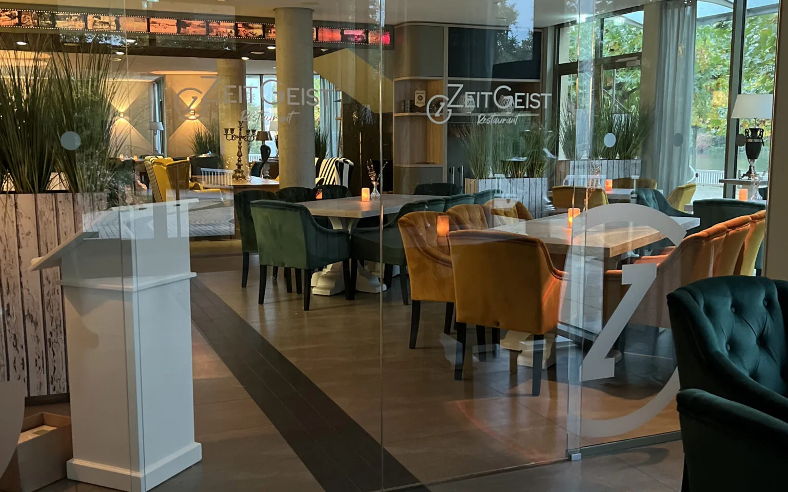 ZeitGeist Restaurant — photo 24