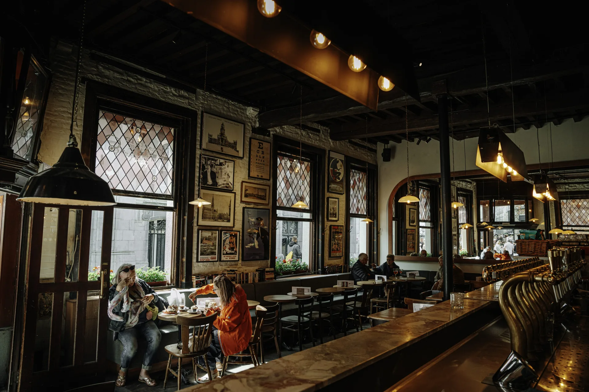 Manneken Pis Café — photo 27