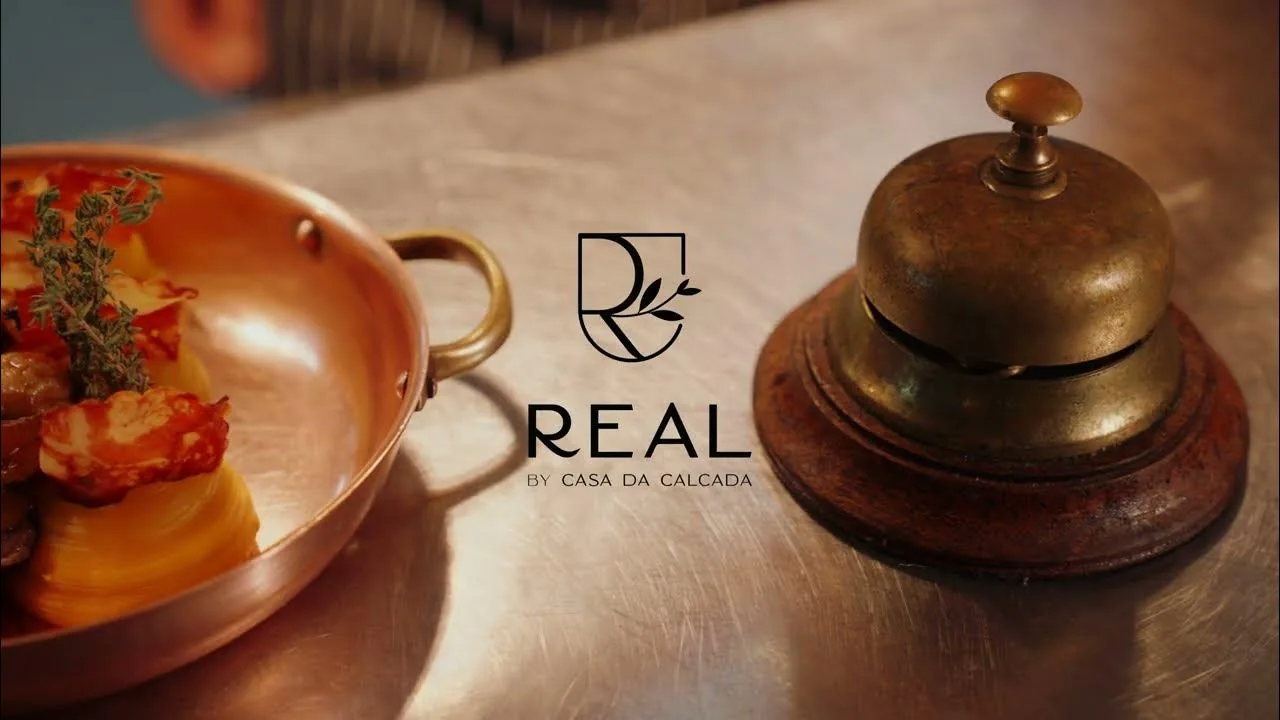 Real by Casa da Calçada — kitchen