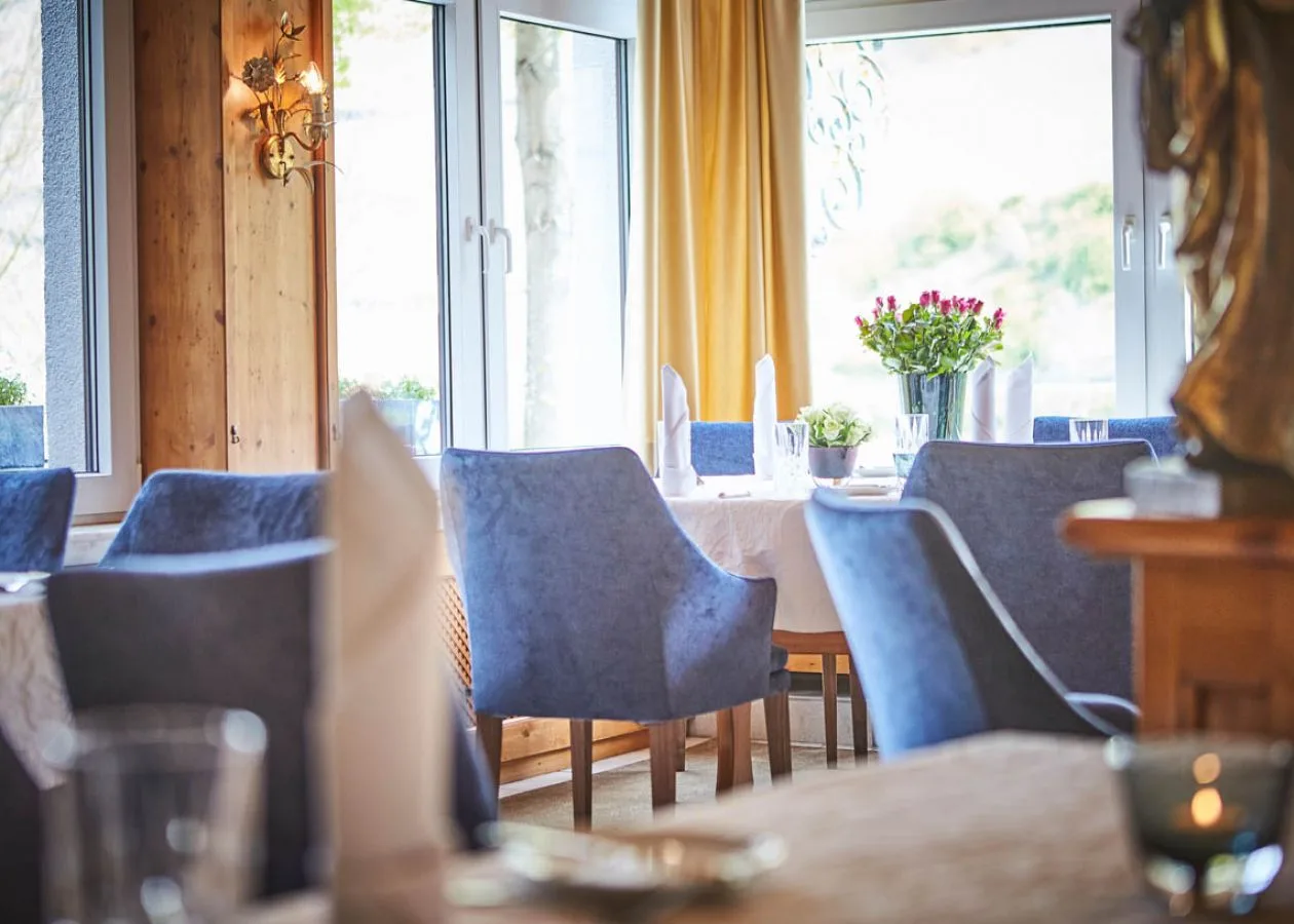 Heim's Restaurant — atmosphere