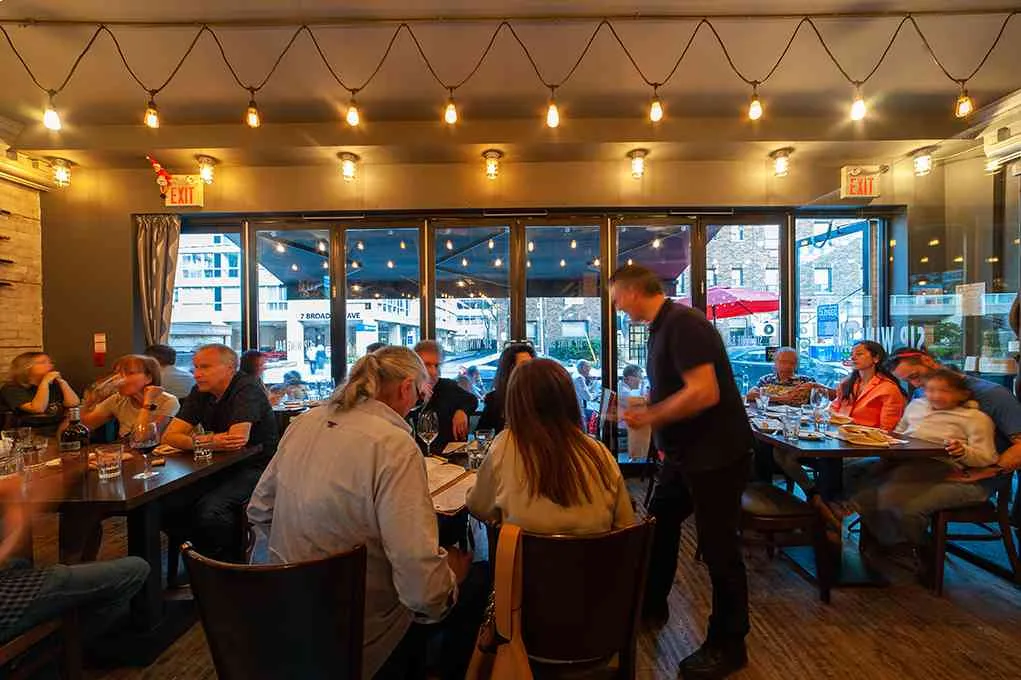 SIP Wine Bar & Authentic Neapolitan Pizza, Toronto