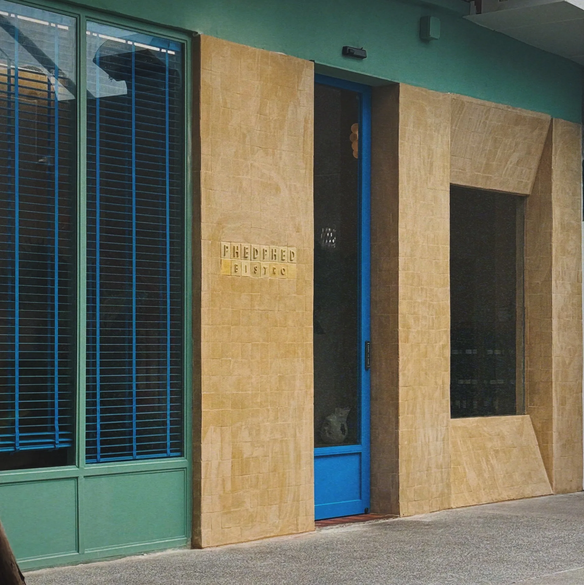 Phed Phed Bistro — photo 8