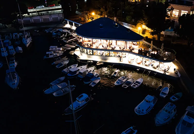 Yacht Club — photo 29