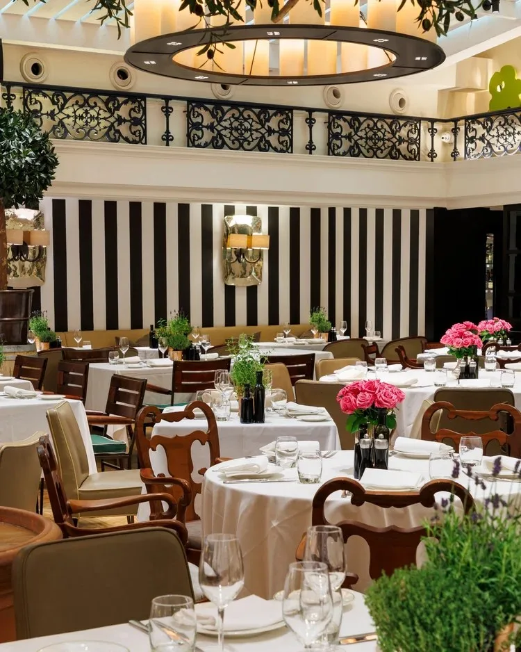 Novikov Restaurant — photo 33