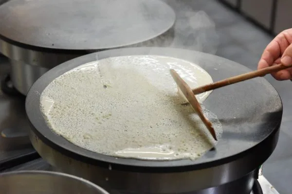 La Chaumière de Pomper — kitchen
