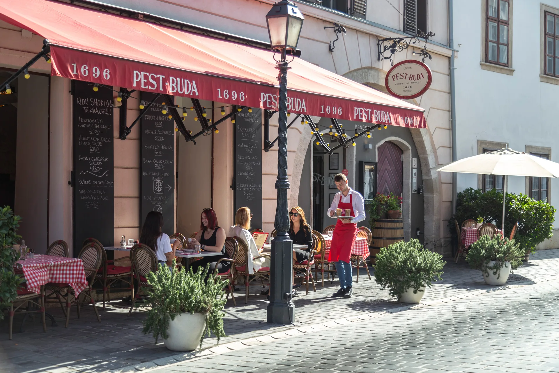 Pierrot Café & Restaurant — photo 80