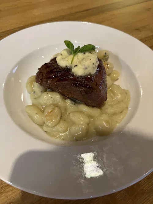 R Wine Bar & Kitchen — food