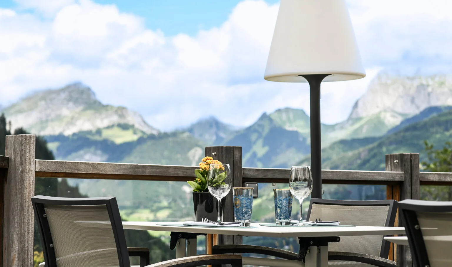 Fleur de Neige, Châtel