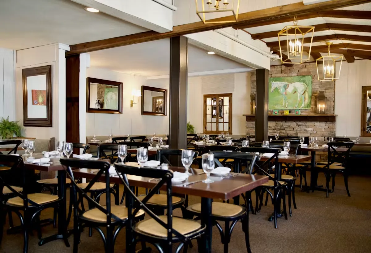 Mirabelle Restaurant & Tavern — photo 12