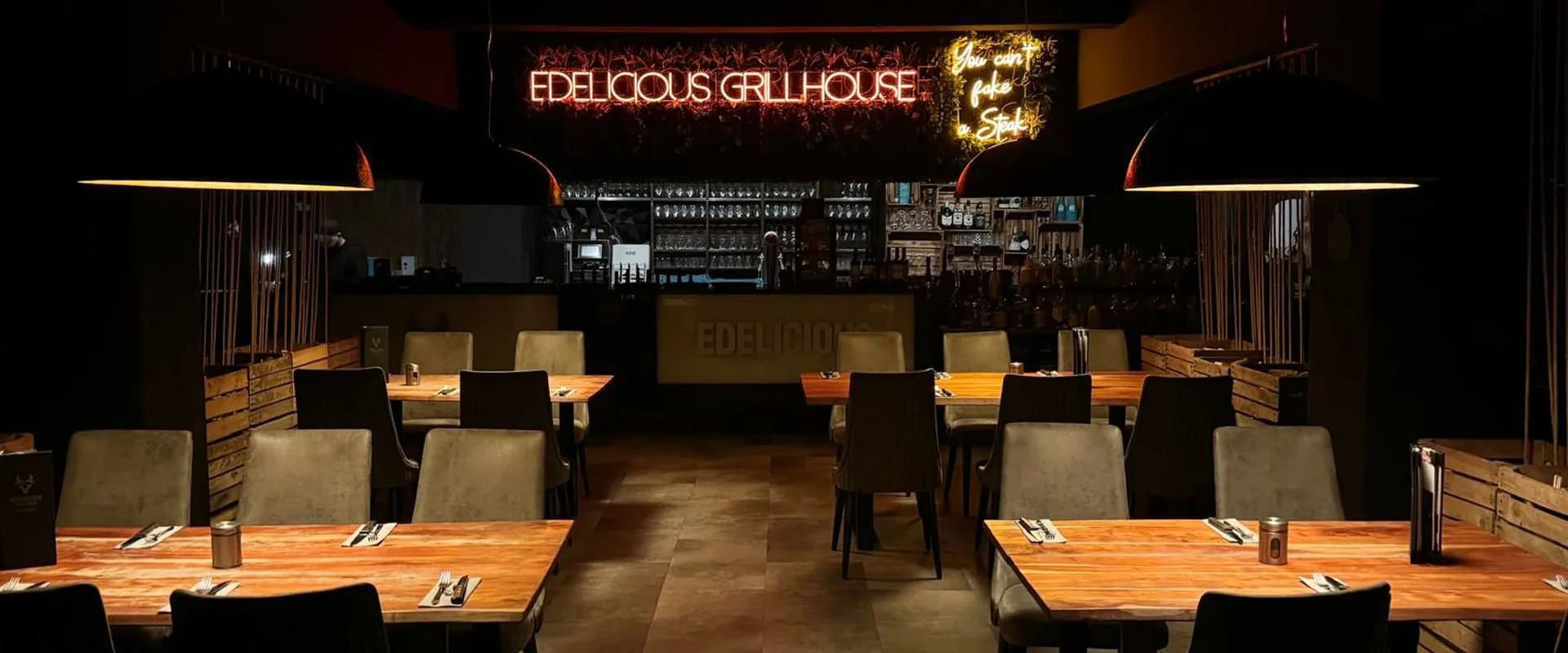 Edelicious Grillhouse — photo 17